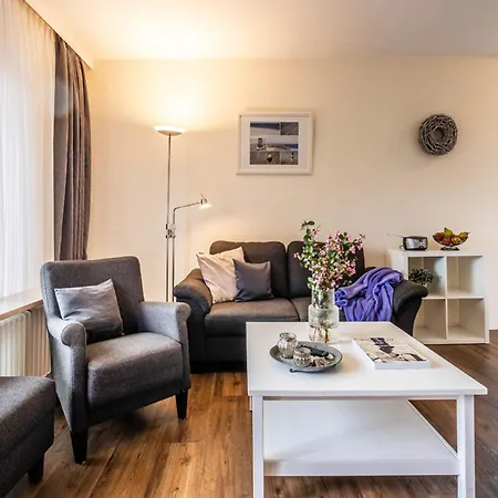 Haus Blanker Hans 4 Apartment Busum
